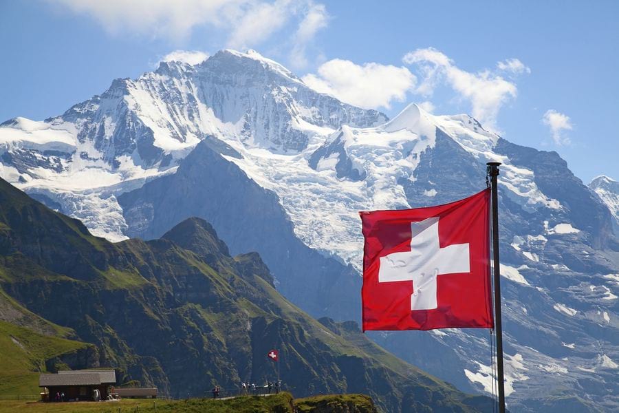 Процедура оформления гражданства Швейцарии
