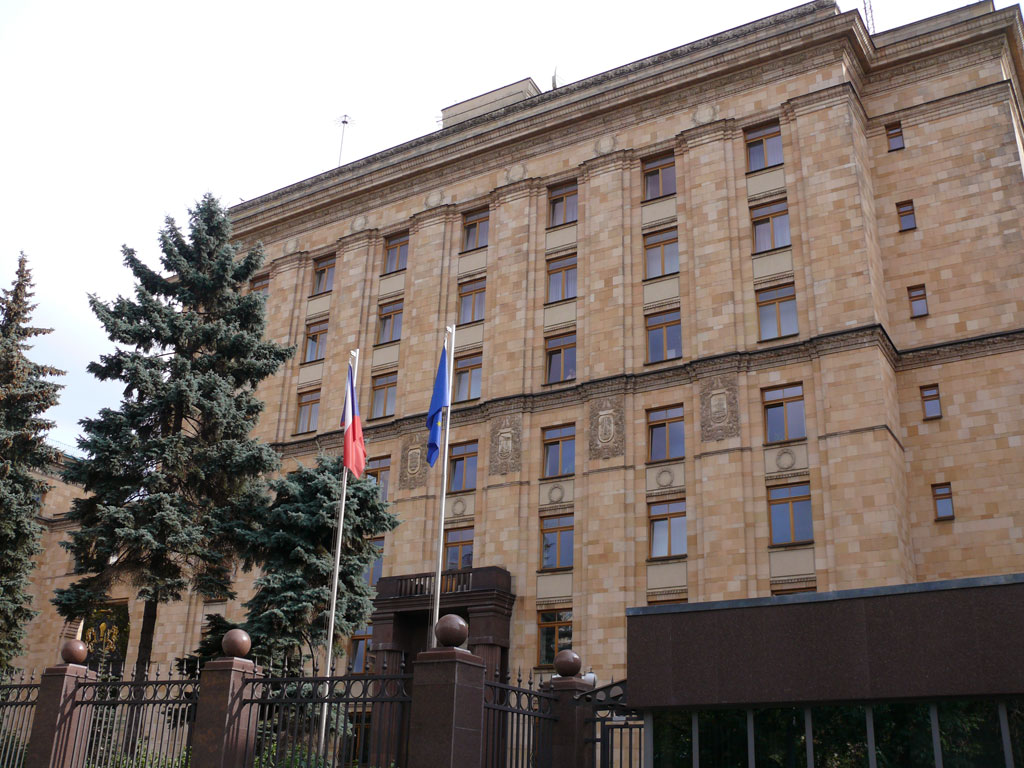 Где находится консульство Чехии в Москве?