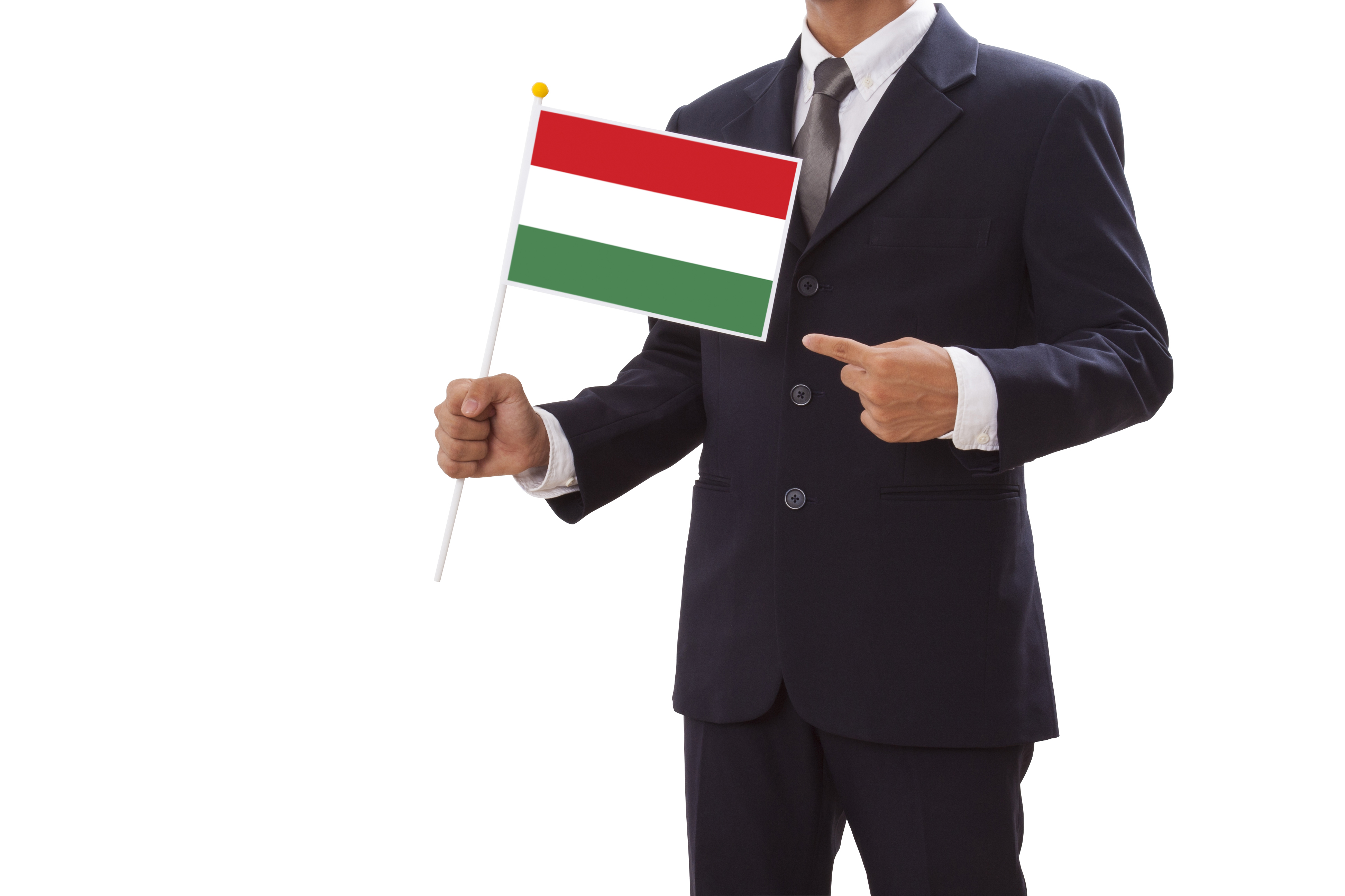 Бизнесмен с флагом Венгрии, где иностранцы могут устроится на работу