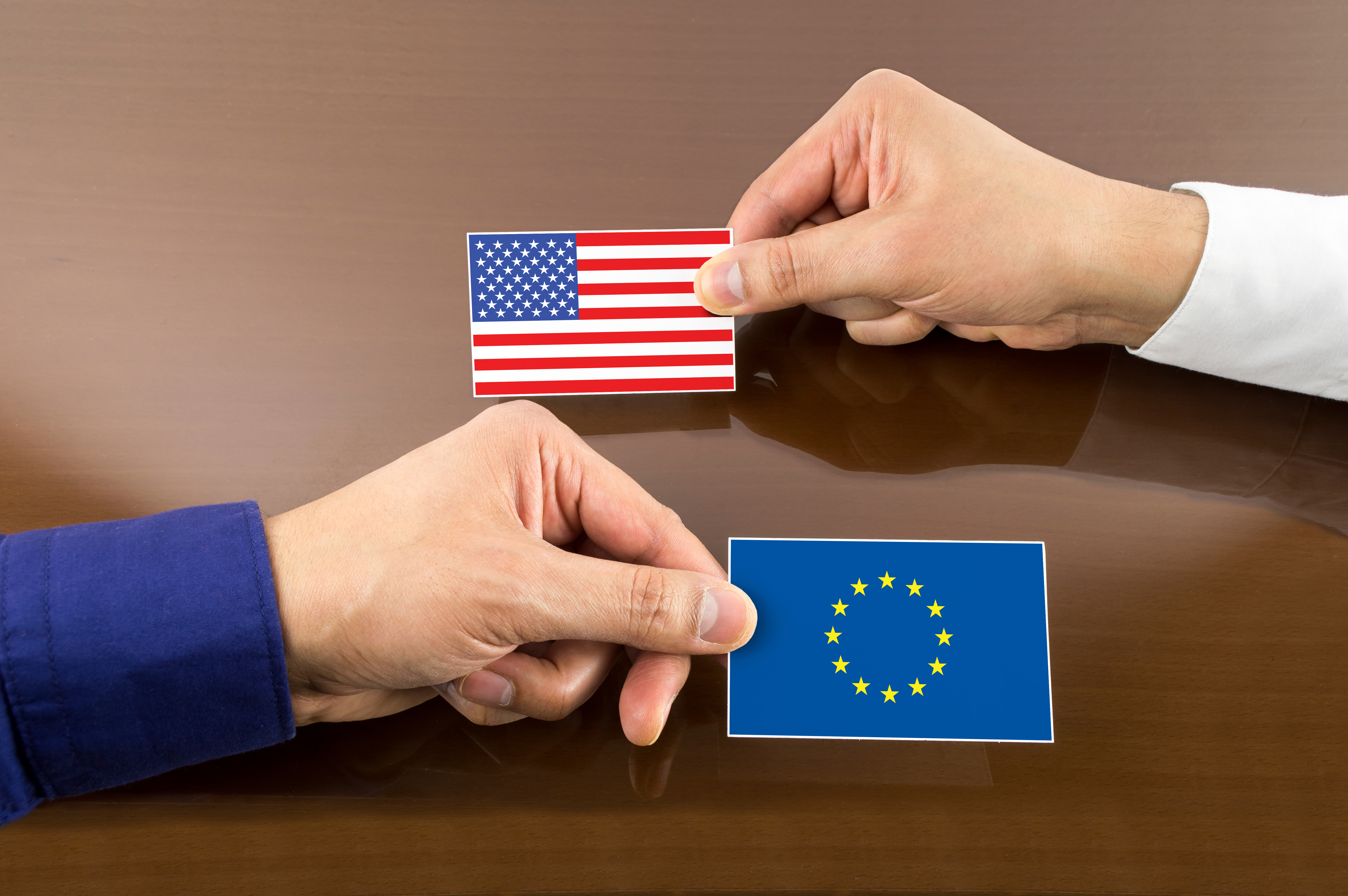 Куда проще мигрировать через бизнес — США или ЕС?