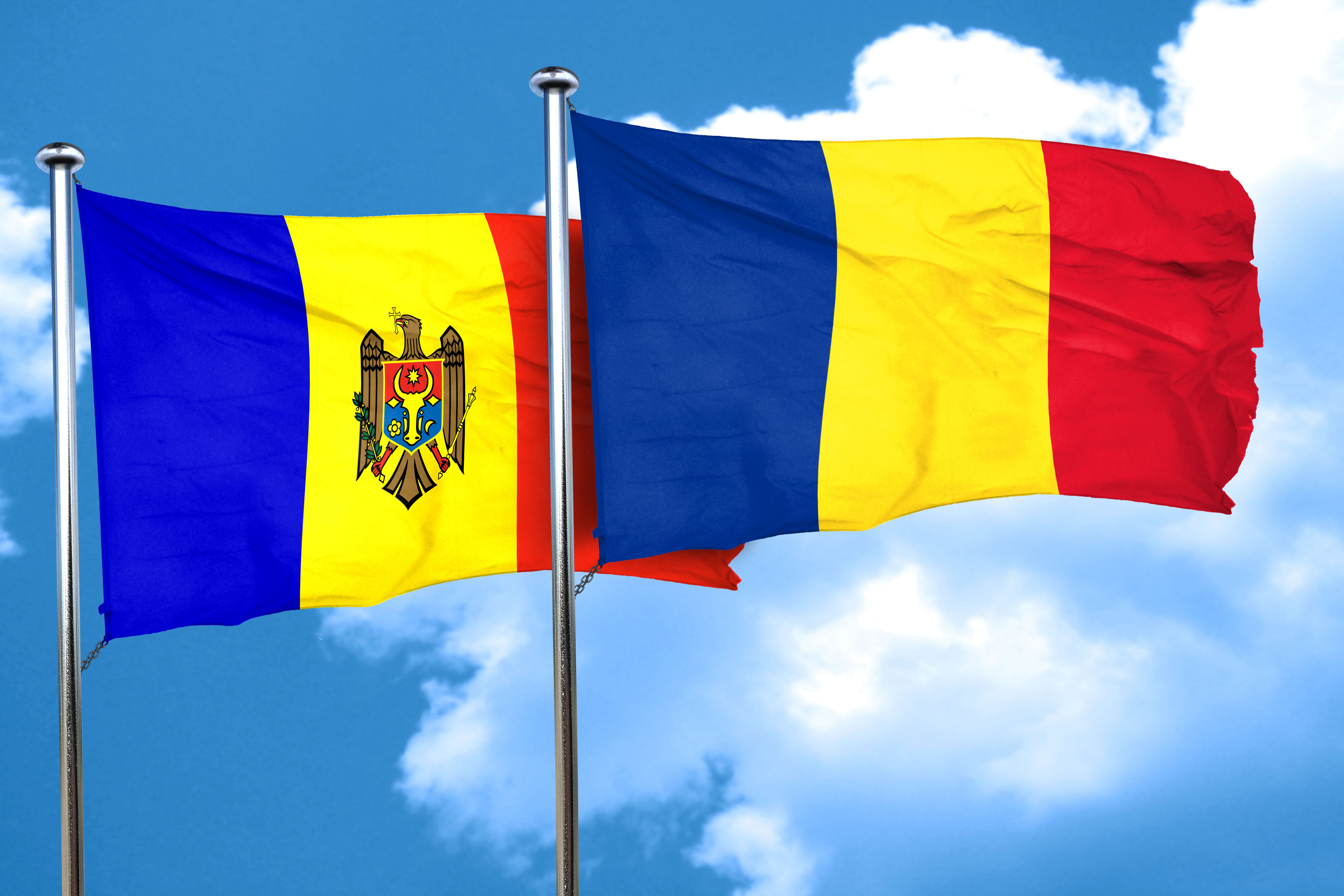 Флаги Румынии и Молдовы